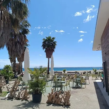 Lamberti Beach Apartment - 150 M From The Sea - Just Renewed - Wifi Savona Exterior photo