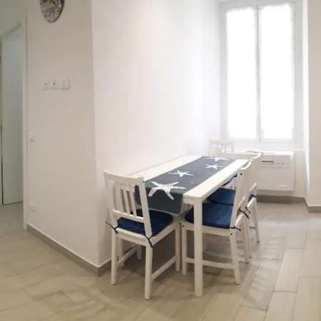 Lamberti Beach Apartment - 150 M From The Sea - Just Renewed - Wifi Savona Exterior photo
