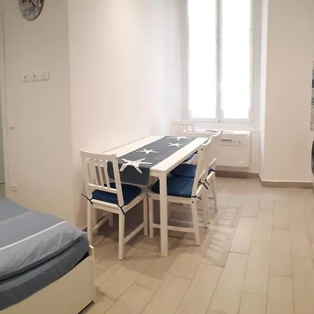 Lamberti Beach Apartment - 150 M From The Sea - Just Renewed - Wifi Savona Exterior photo