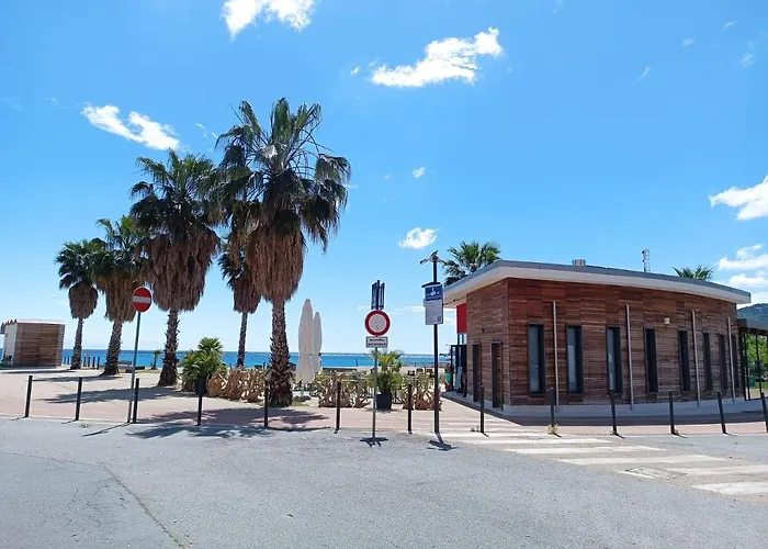 Lamberti Beach Apartment - 150 M From The Sea - Just Renewed - Wifi